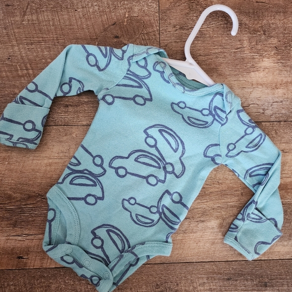 14 Newborn Baby Boy Onesie Outfit Collection - Picture 5 of 15